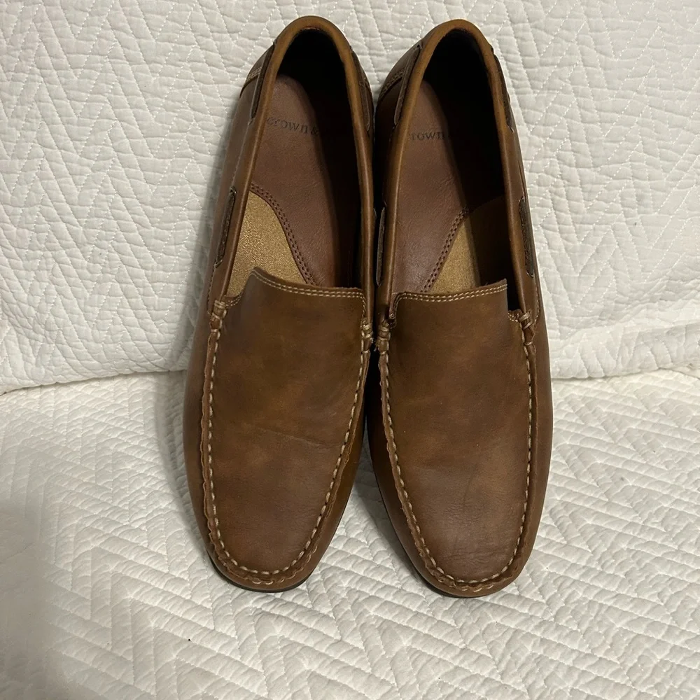 Crown & Ivy leather men’s loafers size 10‎